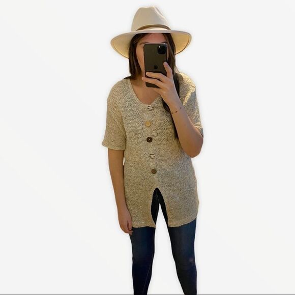 VTG 90s Open Knit Short Sleeve Mix Matched Buttons - Picture 4 of 9